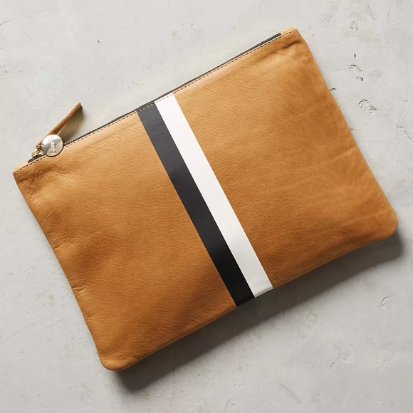 Clare V. Core Supreme Clutch - Picture 2 of 10